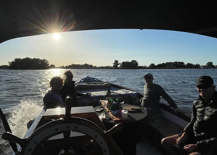 1-2 Pp Ams Airport Great View * Roelofarendsveen