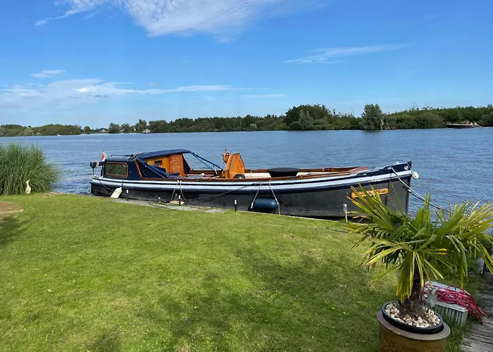 1-2 Pp Ams Airport Great View * Roelofarendsveen